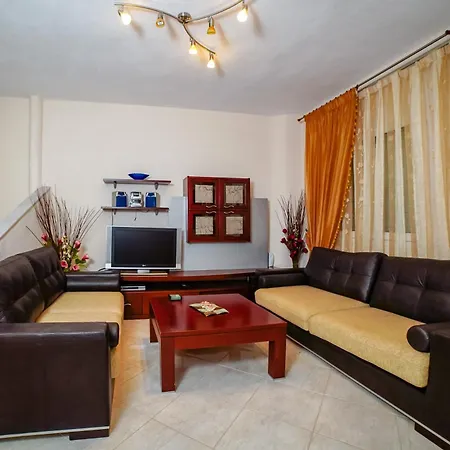 Villa Casa Con Giardino