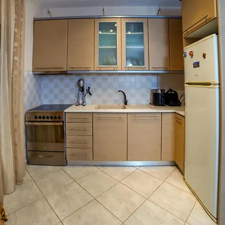 Casa Con Giardino Vrasná